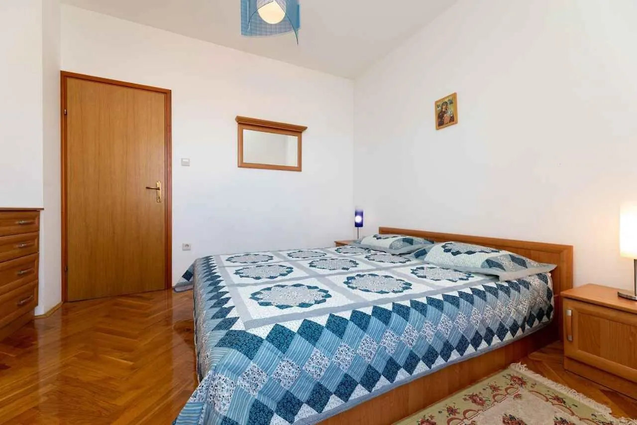 Apartment In Vrbnik/Insel Krk 13603 Croatia