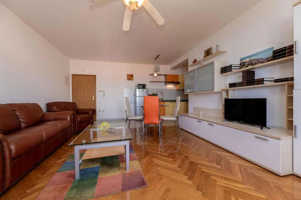Apartment In Vrbnik/Insel Krk 13603
